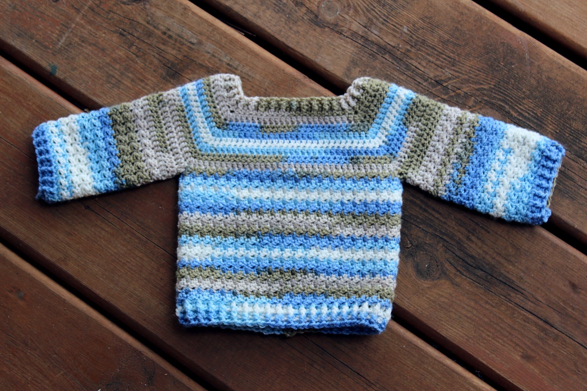 seed-stitch-baby-sweater-free-crochet-pattern-crochet-with-kim